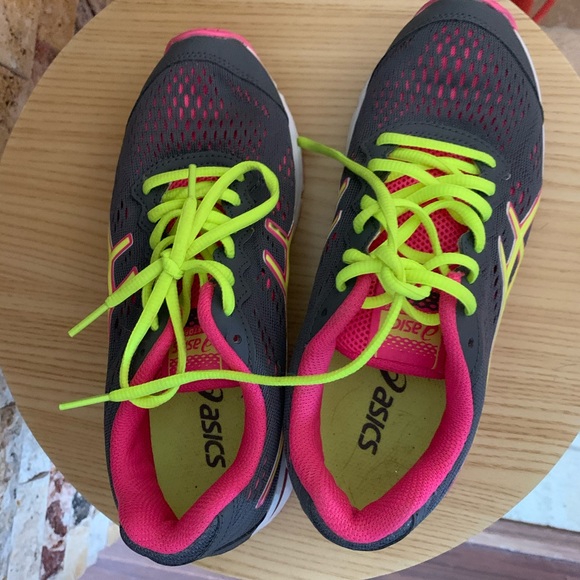 ASIC running shoes size 7 - Picture 2 of 3